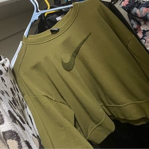 Nike crop top sweater for the gym large